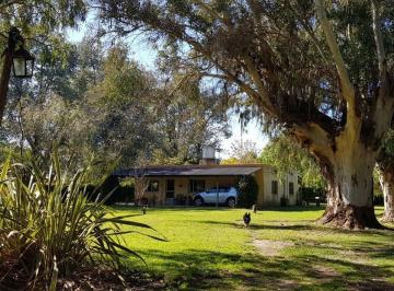 Quinta vacacional de 4 ambientes, Brandsen · Casa Quinta de 108 m² Sobre Lote de 2.100 m²