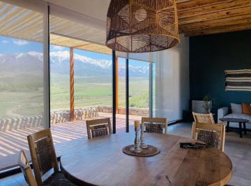 Casa · 275m² · 5 Ambientes · Casa en Venta - Agua del Durazno - La Carrera