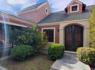 Casa · 181m² · 5 Ambientes · 2 Cocheras · Casa de Dos Plantas. Zona B° Natania VI, Rivadavia