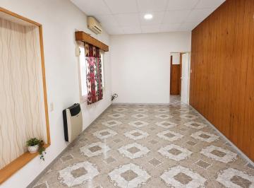 Casa · 66m² · 2 Ambientes · Venta Casa 1 Dormitorio en San Lorenzo