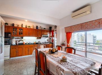 Departamento · 117m² · 4 Ambientes · 1 Cochera · Venta Departamento 4 Ambientes Cochera Quilmes
