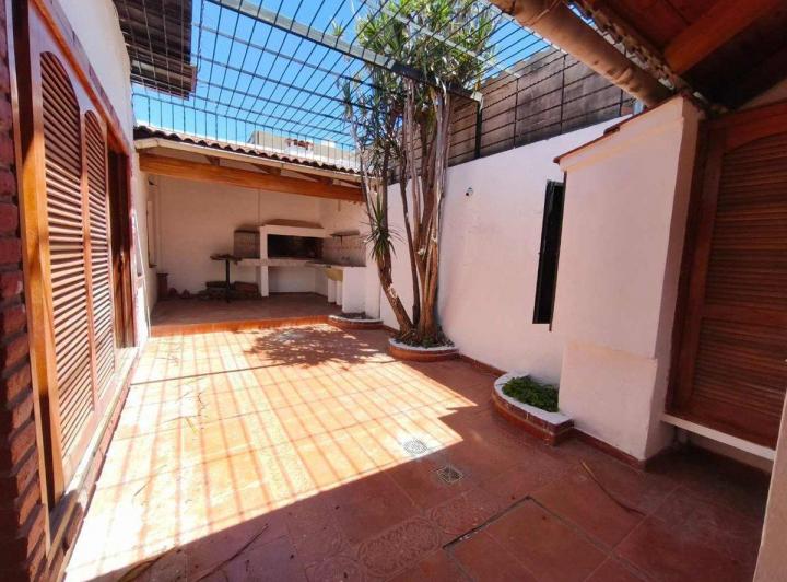 Casa · 135m² · 6 Ambientes · 1 Cochera