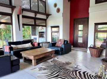 Casa · 279m² · 6 Ambientes · Venta Casa 6 Amb Terraza Jardin Muelle Tigre