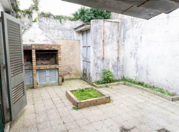 Casa · 106m² · 4 Ambientes · Casa en Venta Patio y Parrilla en La Plata 4 Amb