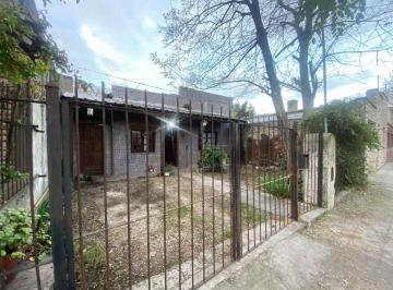 Casa · 97m² · 4 Ambientes · Venta Casa 4 Amb C/jardin San Martin y Malvinas