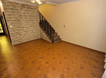 Casa · 67m² · 3 Ambientes · 1 Cochera · Venta Duplex 3 Amb Patio Cochera Moron
