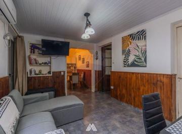 Casa · 70m² · 3 Ambientes · Casa en Venta - Peñarol - con Renta.