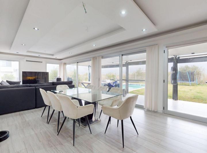 Casa · 165m² · 4 Ambientes · 1 Cochera