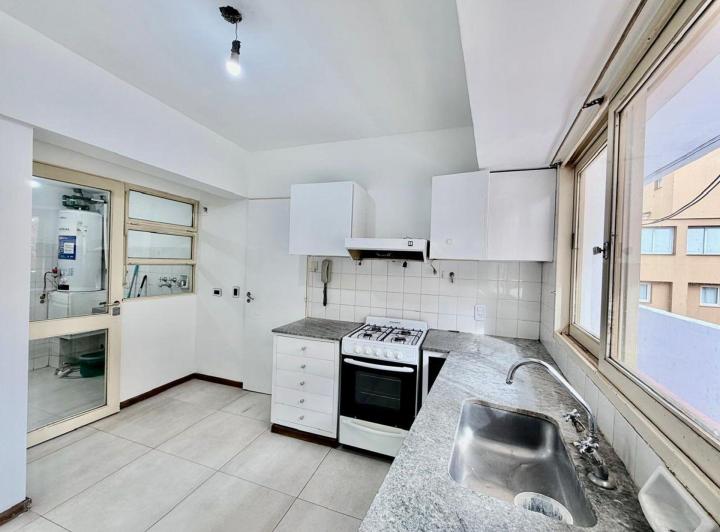 Departamento · 75m² · 4 Ambientes · 1 Cochera
