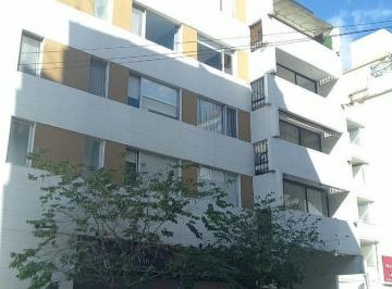 Departamento · 40m² · 2 Ambientes · Departamento C/cochera, Edif. C/pileta en Excelente Ubicacion