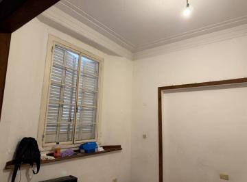 Departamento de 4 ambientes, Balvanera · Balvanera - 4ambs Frente H. Yrigoyen Al 3000