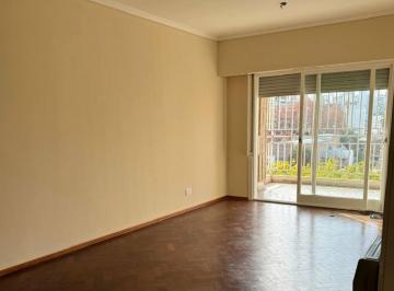Departamento · 64m² · 3 Ambientes · 1 Cochera · Semipiso con Cochera en Barrio Martin