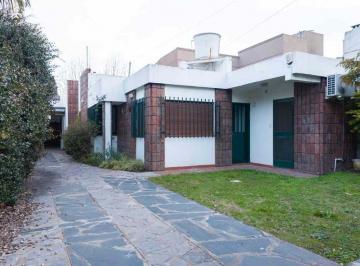 Casa · 362m² · 6 Ambientes · 2 Cocheras · Venta Casa 6 Amb Lomas de Zamora - Apto Crédito