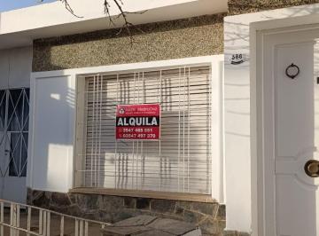 Casa · 2 Dormitorios · Casa en Alquiler Calle Rodriguez Peña