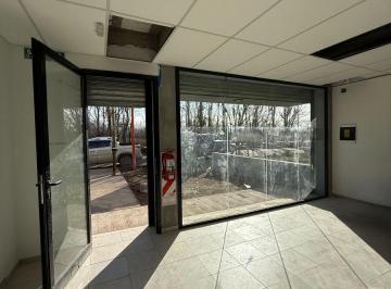 Local comercial , Cipolletti · Alquiler Amplio Salón Comercial en Cipolletti