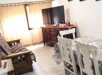 Departamento · 48m² · 3 Ambientes · 1 Cochera · Departamento Tres Ambientes Muy Luminoso y con Espacio de Cochera