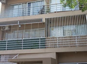 Departamento de 2 ambientes, Villa Pueyrredón · Alquiler: Villa Pueyrredon Semipiso 2 Amb Al Frente con Cochera