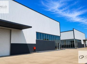 Bodega-Galpón · 3300m² · Nave Industrial en Alquiler en El Polo Industrial de Ezeiza con Paneles Solares