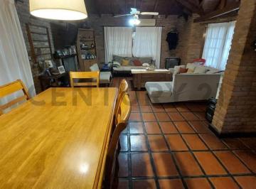 Casa · 240m² · 5 Ambientes · 2 Cocheras · Casa a La Vente 5 Amb. Los Cardales Country Club