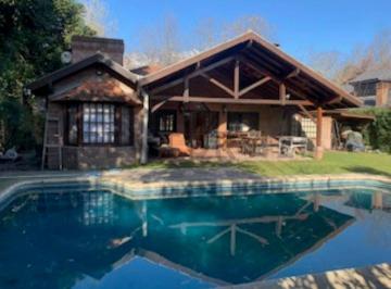 Casa · 240m² · 5 Ambientes · 2 Cocheras · Los Cardales Country Club. Casa 5 Ambientes. 4 Dorm.. Sobre Lote Central. Apta Credito