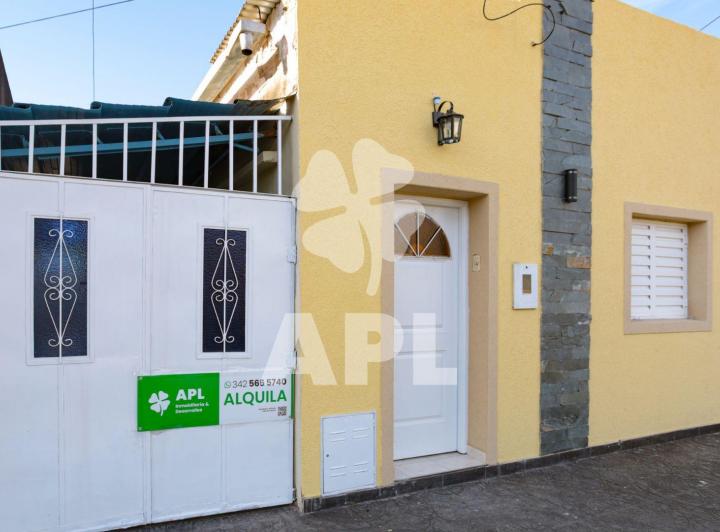 Casa · 70m² · 5 Ambientes · 1 Cochera