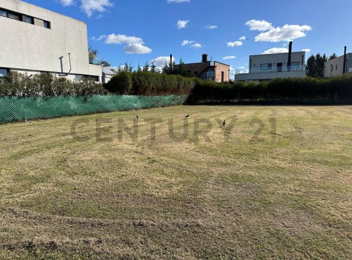 Terreno · 570m²