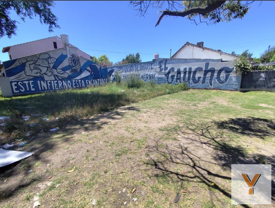 Terreno en venta 208.7m² sobre calle Heguilor