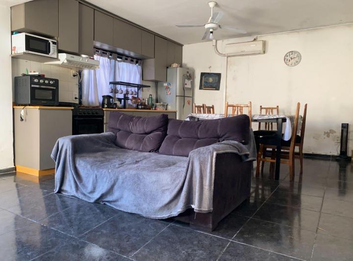 Casa · 180m² · 5 Ambientes