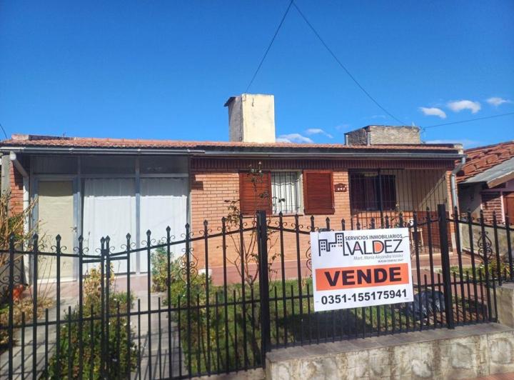 Casa · 140m² · 8 Ambientes · 1 Cochera