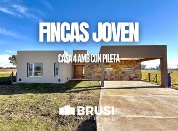 Casa · 195m² · 4 Ambientes · 4 Cocheras · Casa en Venta en Fincas Joven - 4 Ambientes con Pileta