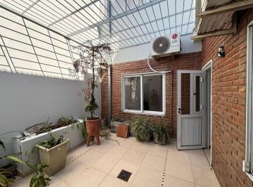 Casa · 92m² · 4 Ambientes · 1 Cochera · Se Vende Casa 3 Dorm - con Cochera