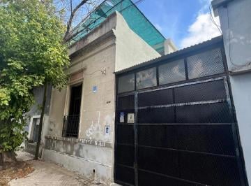 Casa · 80m² · 3 Ambientes · 1 Cochera · Venta Casa de un Dormitorio en Echesortu Rosario