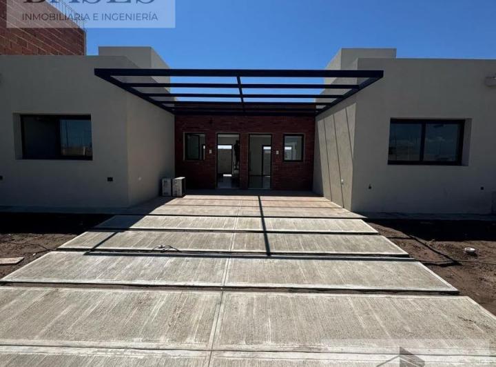Casa · 70m² · 2 Ambientes · 1 Cochera