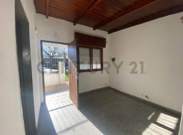 PH · 37m² · 3 Ambientes · 73 Entre 26 y 27 - PH con Entrada Independiente