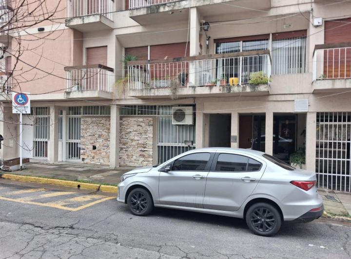 Departamento · 70m² · 4 Ambientes · 1 Cochera