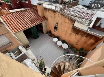 Casa · 198m² · 4 Ambientes · 1 Cochera · Venta Casa con Cochera en Pleno Echesortu
