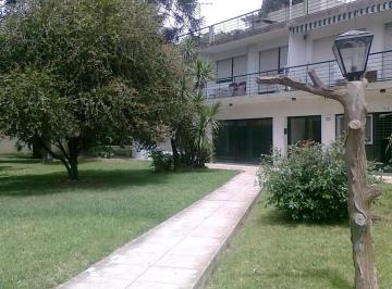 Departamento · 32m² · 2 Ambientes · 1 Cochera · Depto de 1 Dormitorio Apto a Crédito - Excelente Ubicación
