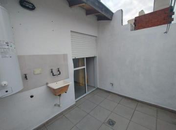 PH de 2 ambientes, Tres de Febrero · Alquiler Depto/ph con Patio