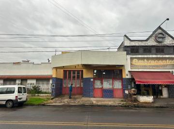 Bodega-Galpón de 5 ambientes, Lanús · Galpón / Local de 407 m² Totales. con Trifásica.