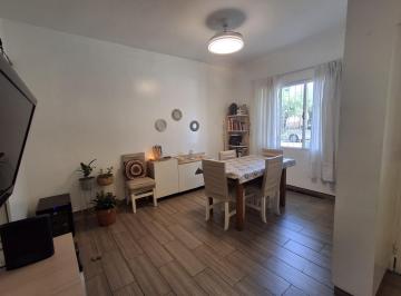 Departamento · 70m² · 3 Ambientes · Impecable Depto Tipo Casa en 2 Plantas en Venta en Quilmes, G. B. a. Zona Sur
