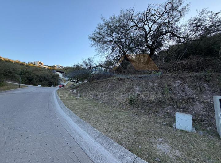 Terreno · 1295m² · 1 Ambiente
