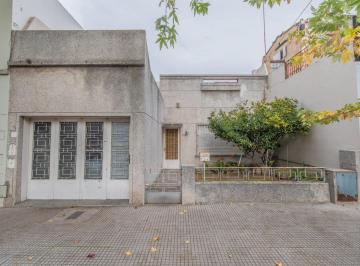 Casa · 120m² · 3 Ambientes · 1 Cochera · Venta Casa Lote Propio 3 Ambientes Patio Garage Jardin y Terraza Villa Urquiza