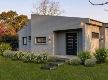 Casa · 100m² · 2 Dormitorios · 1 Cochera · Oportunidad en Punto Claro - Barrio Privad