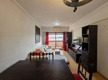Departamento de 2 ambientes, Vicente López · En Venta Depto 2 Ambientes en Florida | Balcón Al Frente | Muy Luminoso | a 1 Cuadra de Av Maipú