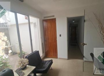 Oficina comercial · 60m² · 3 Ambientes · 1 Cochera · Oficina en Venta