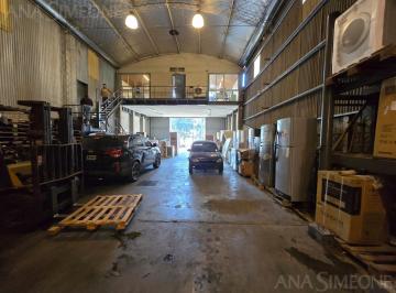 Bodega-Galpón · 390m² · 3 Cocheras · Nave Industrial - Alquiler - Benavidez