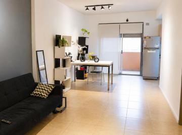 Departamento · 38m² · 2 Ambientes · 1 Cochera · Venta 2 Amb con Cochera | Apto Crédito | Financiación 24 Cuotas | San Martín Centro