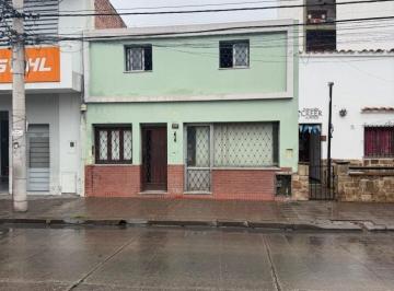 Casa · 252m² · 5 Dormitorios · Oportunidad de Inversion en Pleno Centro San Juan Al 100