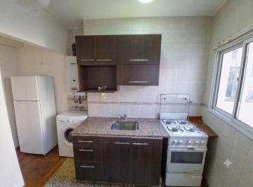 Departamento · 29m² · 2 Ambientes · Depto 1 Dormi, Baño, Cocina, Comedor, Muy Luminoso, Excelente Ubicación (Av Lacarra y Av Alberdi)