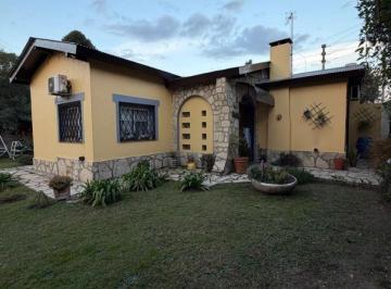 Quinta vacacional de 4 ambientes, Ituzaingó · Hermosa Casa Quinta en Ituzaingó Norte | Zona Industrial, Lote de 743 m².
